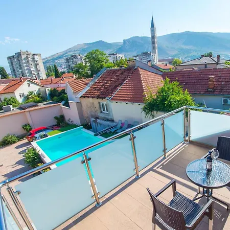Apartment Enigma - With Private Parking *