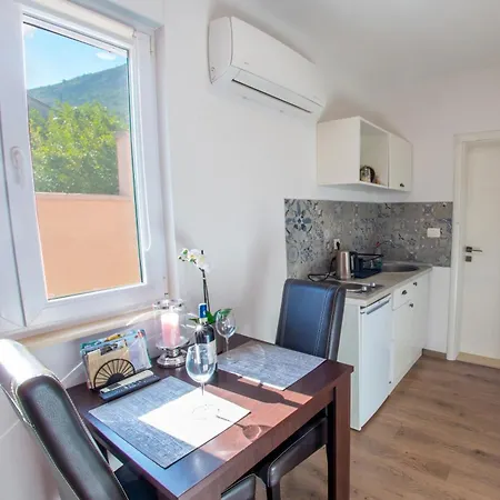 Apartament Enigma - With Private Parking Mostar